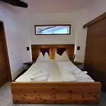 아파트 Romantikapartment Mit Sommercard Schladming Dachstein *