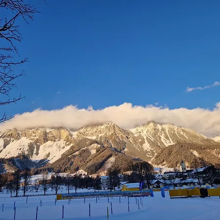 Romantikapartment Mit Sommercard Schladming Dachstein 아파트
